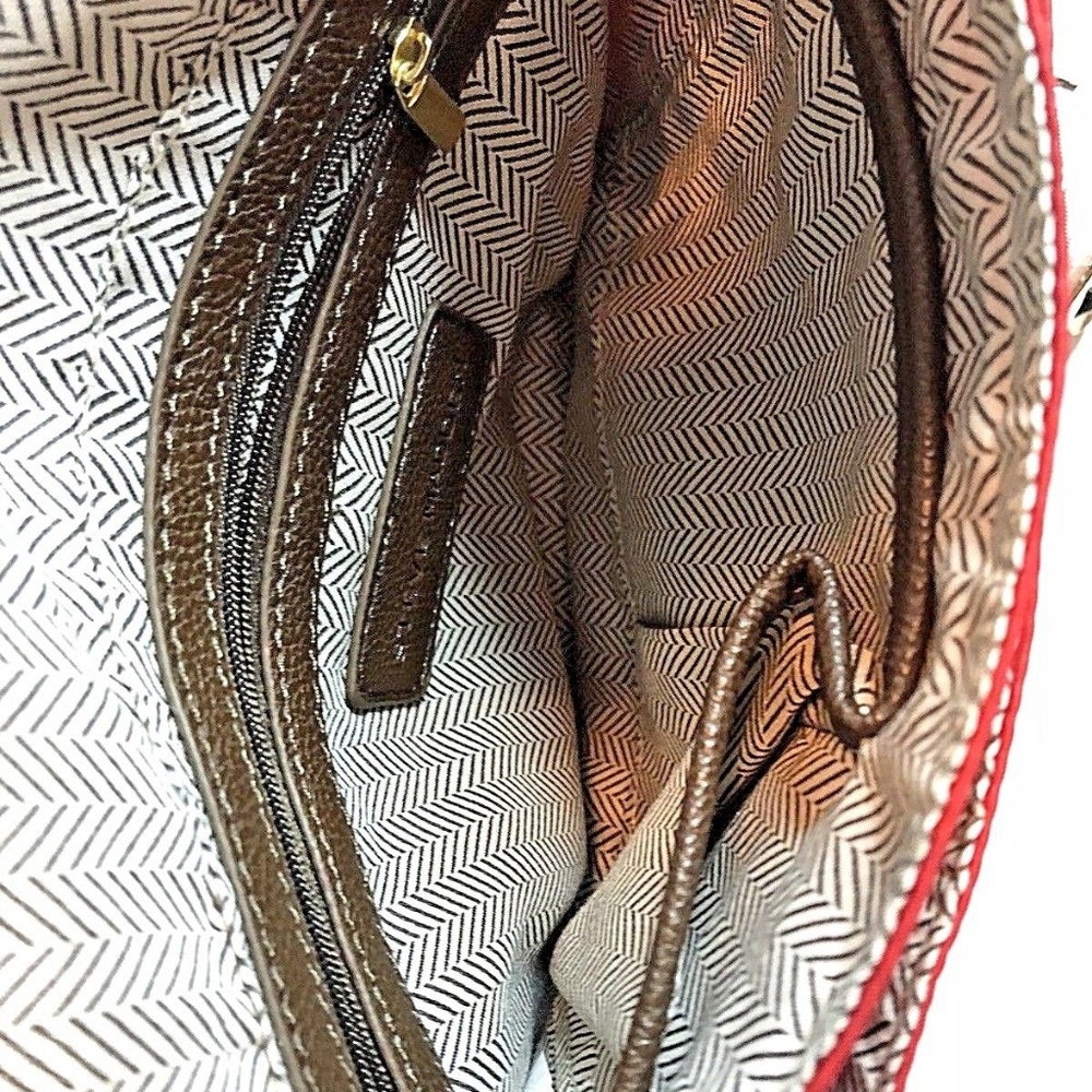 🎉 Steve Madden Red Quilted Flapover Hand Bag 🎉 - Picture 4 of 8